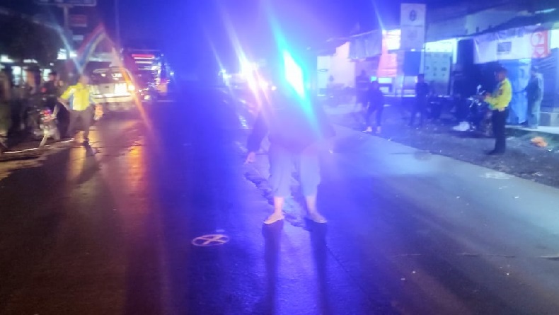 Motor Tabrakan dengan Bus Pariwisata di Sukalarang Sukabumi, 1 Tewas dan 1 Kritis