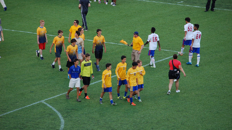 Waktu Istirahat dalam Permainan Sepak Bola, Benarkah Hanya 15 Menit?