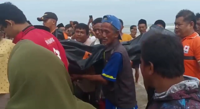 Kapal Dihantam Ombak, Nelayan di Sampang Tewas Tenggelam