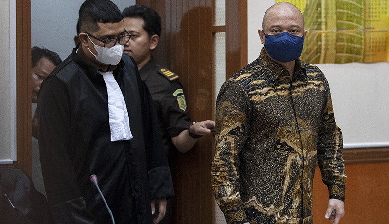 Hakim Tolak Eksepsi Teddy Minahasa, Perintahkan Sidang Tetap Dilanjutkan