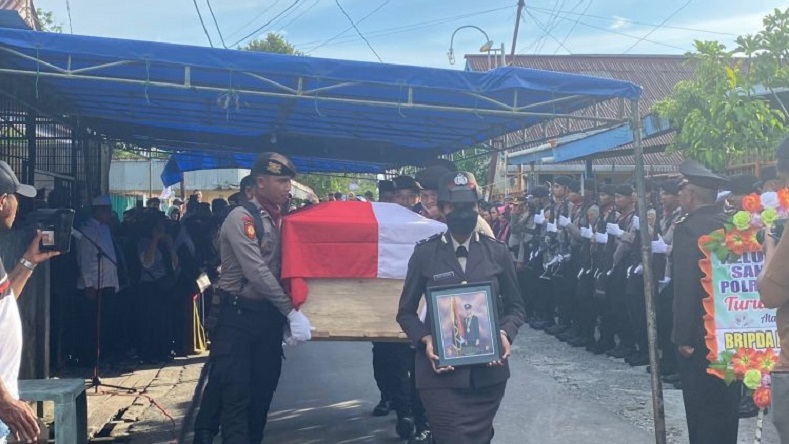 Bripda Risman Rahman Korban Hanyut di Sungai Digoel Dimakamkan di Timika
