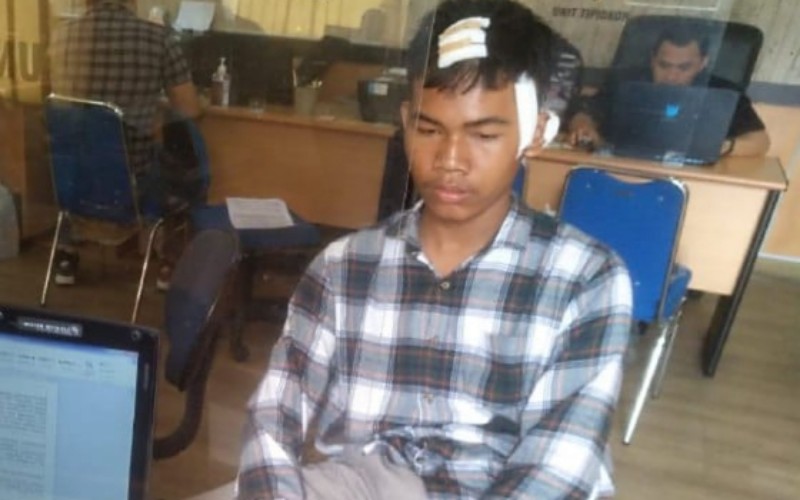 Pemuda di Palembang Dibacok Teman karena Rebutan Pacar