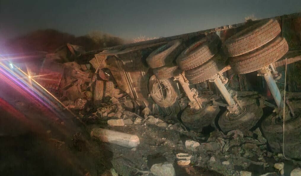 Truk Tangki dan Bus Beradu Banteng, 17 Orang Tewas termasuk Perempuan dan Anak-Anak