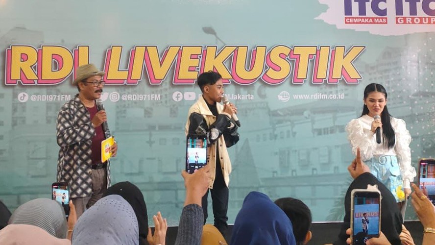 Seru! Suci, Eby dan Restu Sukses Goyang RDI Livekustik