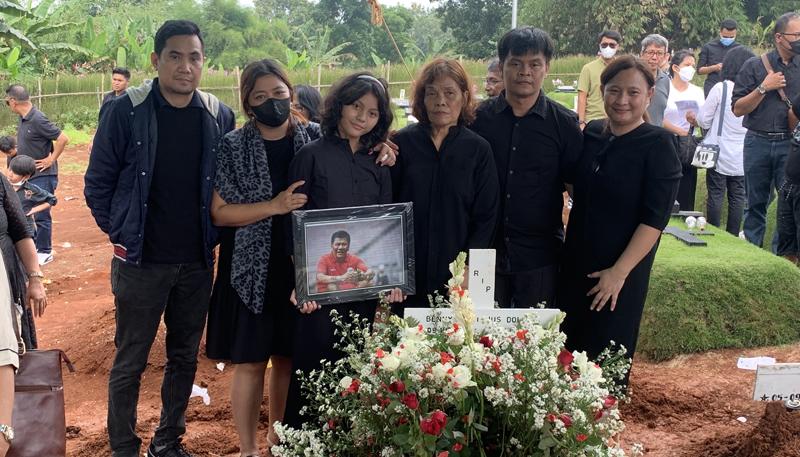 Benny Dollo Tak Dimakamkan di Kampung Halaman Manado, Ternyata Ini Alasannya