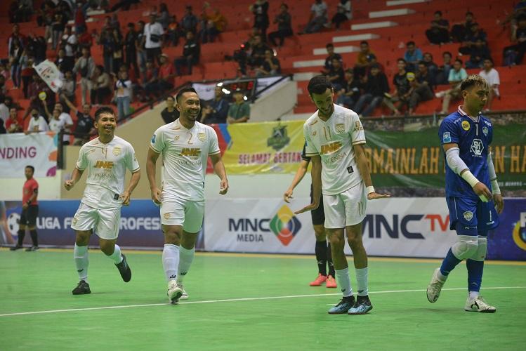 Hasil Liga Futsal Profesional: Reza Yamani On Fire! Cosmo JNE Tekuk Radit FC 4-1