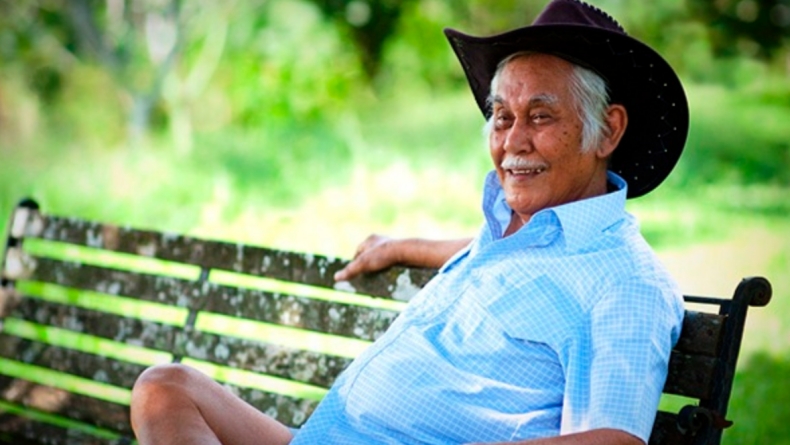 Biografi Bob Sadino, Pengusaha Nyentrik Asal Indonesia yang Menginspirasi