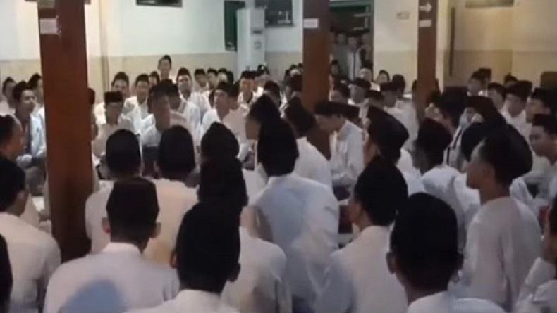 Deretan Pesantren Terbaik di Jawa Tengah, Nomor 6 Didirikan KH Maimoen Zubair
