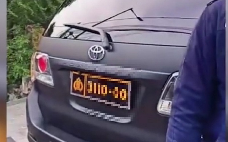 Fortuner Berpelat Dinas Polri Tabrak Motor di Jaktim, Polisi: Bukan Mobil Dinas