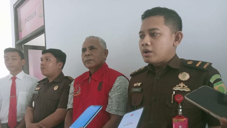 Berkas Lengkap, Tersangka Korupsi Gaji Satpol PP Seram Bagian Timur Dilimpahkan ke Kejari