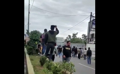 Ormas Buat Kericuhan di Kantor Leasing, Polisi Lepas Tembakan Peringatan