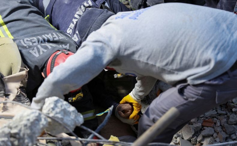 Keajaiban Gempa Turki, Banyak Anak yang Diselamatkan Setelah 3 Hari Tertimbun Reruntuhan