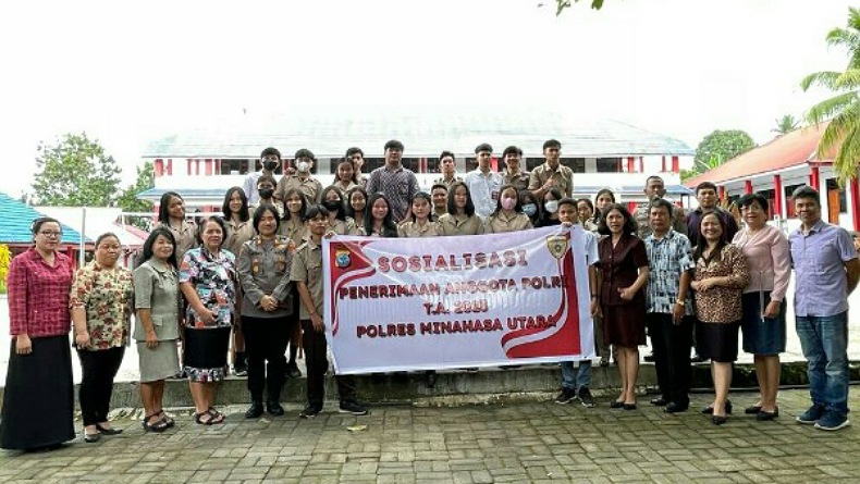 Sosialisasi Penerimaan Polri 2023, Kabag SDM Polres Minut Kunjungi SMA Negeri 1 Airmadidi