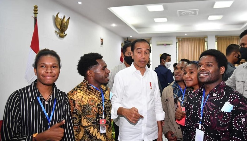 Jokowi Berdiskusi dengan Anak Muda Aceh, Janji Bangun Rumah Kreatif