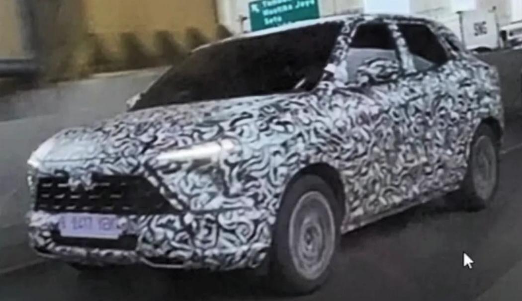 Bakal Mejeng di IIMS 2023, SUV Kompak Mitsubishi Tertangkap Kamera di Tol Jakarta