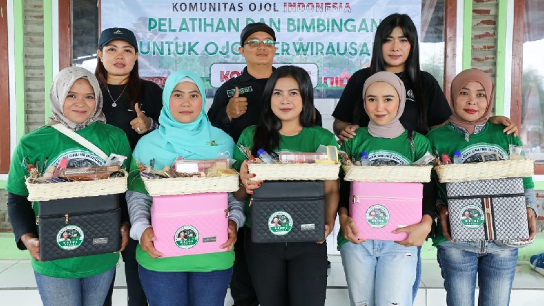 Driver Ojol di Garut Dilatih Tata Rias dan Kuliner, Berwirausaha agar Tambah Penghasilan