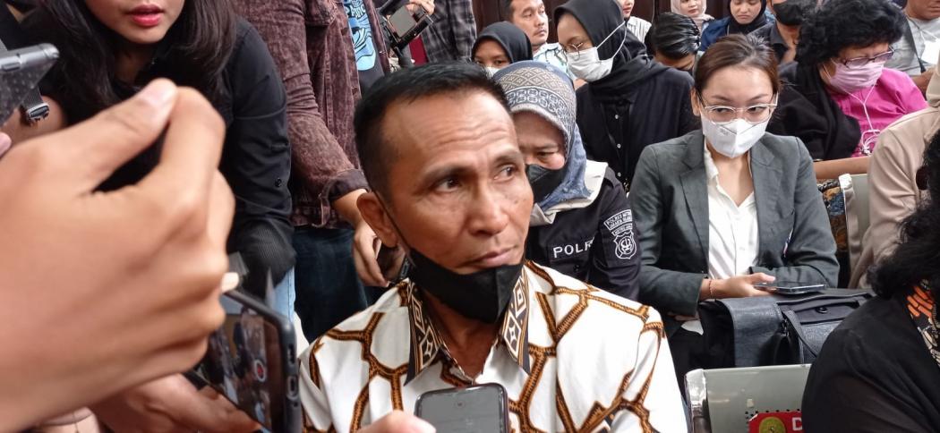 Ayah Brigadir J Terharu Hakim Vonis Mati Ferdy Sambo: Keadilan Nyata di Negara Kita