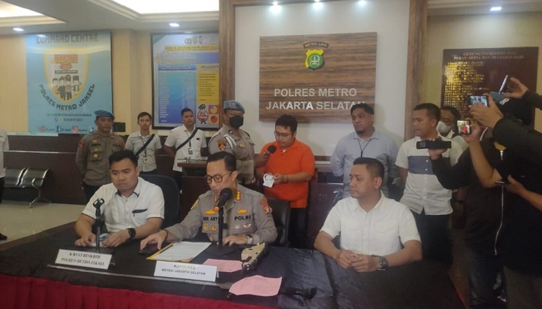 Kronologi Pengemudi Fortuner Arogan Rusak Mobil Brio di Jaksel