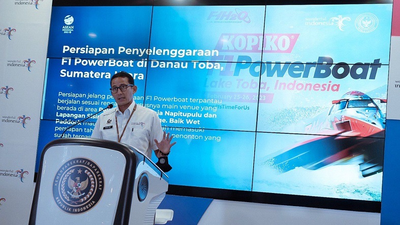 Harga Tiket Pesawat Belum Turun, Sandiaga Uno: Kurs Rupiah Tinggi Berdampak pada Avtur