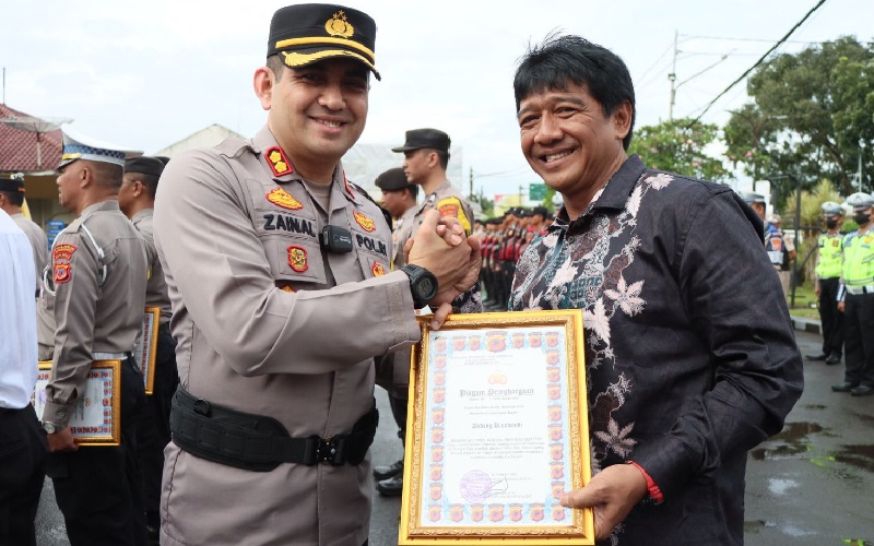 Bantu Polisi Ungkap Identitas Pembunuh Cici, Warga Sukabumi Diberi Penghargaan
