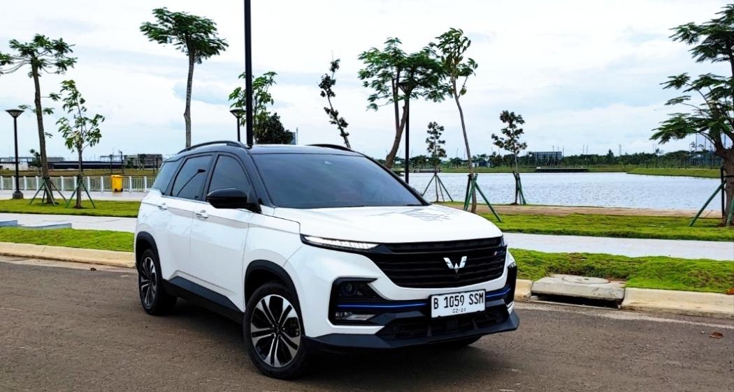 Bersaing dengan Innova Zenix, Jajal Performa dan Efisiensi Almaz Hybrid