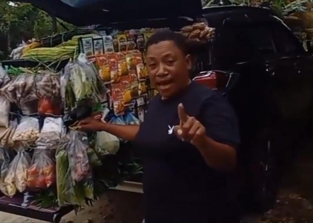 Viral Mobil SUV Mewah Dipakai Jualan Sayur, Netizen: Laris Manis Mamae