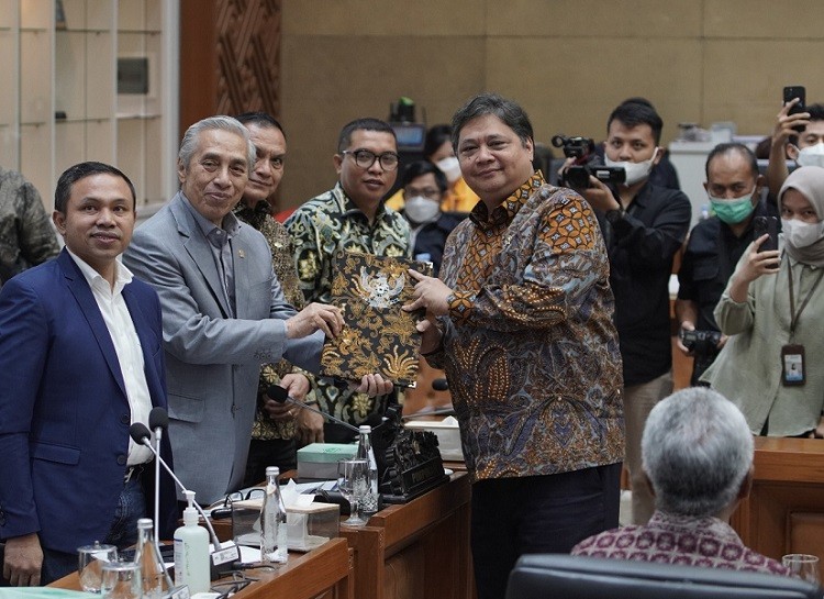 Baleg DPR Terima Perppu Cipta Kerja, Airlangga: Semoga Mulus di Rapat Paripurna 