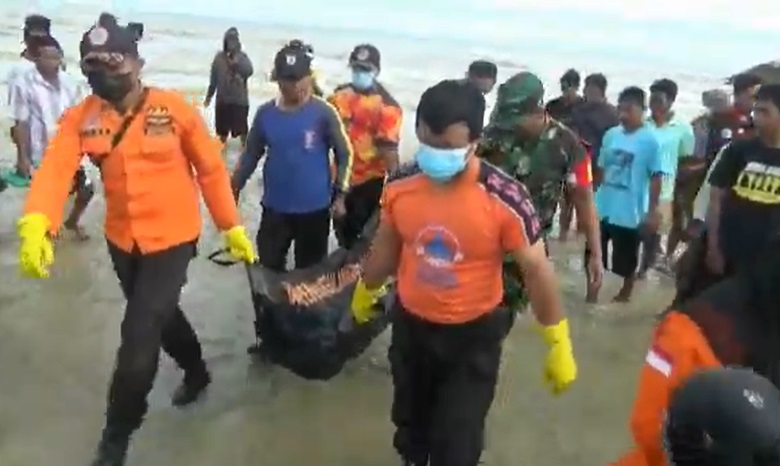 Mayat Pria Telanjang di Pantai Gegerkan Warga Tuban, Begini Kondisinya 
