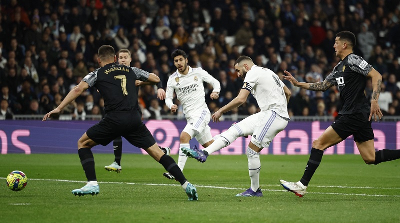 Hasil Real Madrid Vs Elche: Benzema Brace Penalti, Los Blancos Menang Besar