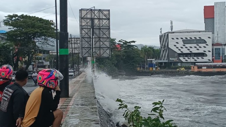BMKG Sulut: Waspadai Gelombang Tinggi dan Banjir Pesisir