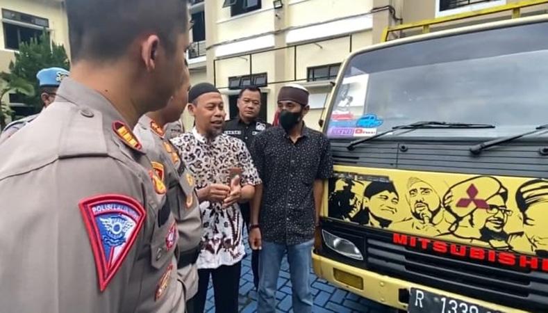  Viral Truk Rombongan Siswa Terguling di Banjarnegara, Polisi Tetapkan Sopir Jadi Tersangka