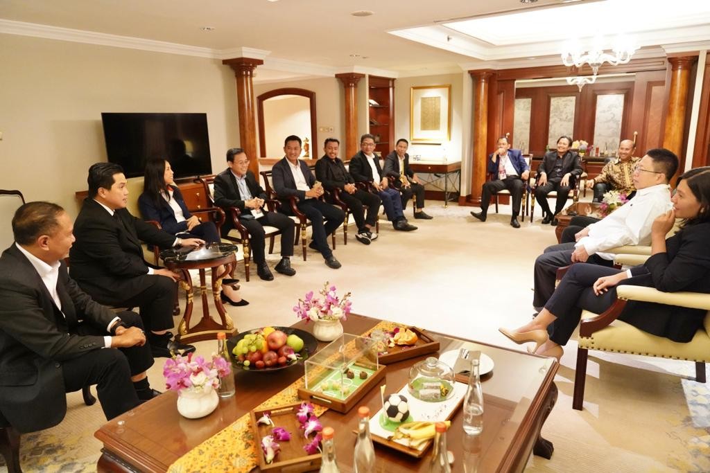 Langsung Kerja, Erick Thohir Pimpin Rapat Kecil usai Resmi Jadi Ketum PSSI