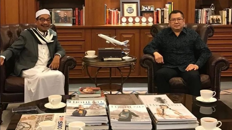 Hary Tanoe Sambut Kunjungan Syech KH Ali Akbar Marbun