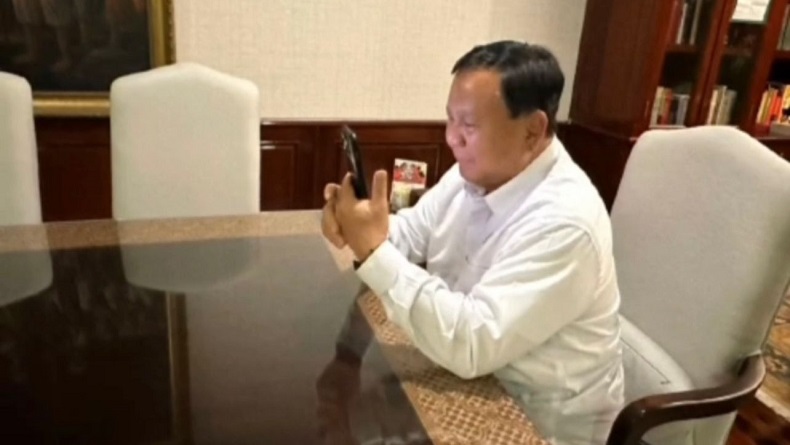Video Call, Prabowo Semangati Penerjun Yontaifib Marinir yang Cedera