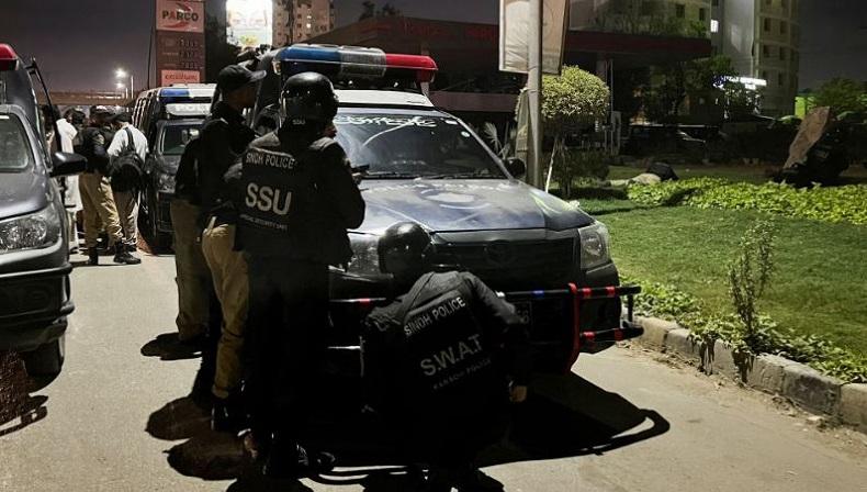 Sejumlah Pria Bersenjata Serang Markas Polisi, 5 Orang Tewas dan 14 Luka 