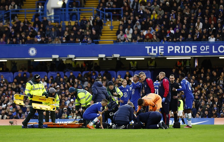 Parah! Mudryk dan Felix Malah Main-main Bola saat Azpilicueta Terkapar di Lapangan