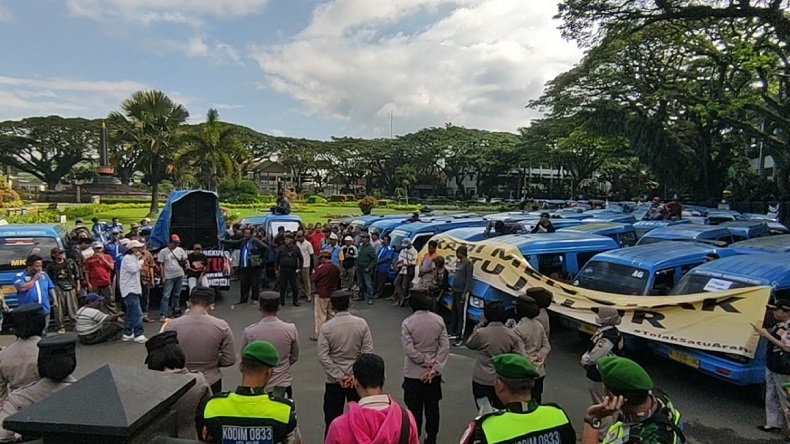 Sopir Angkot Mogok Massal Imbas Penerapan Jalur Satu Arah, Ini Respons Pemkot Malang