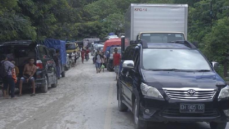 Jalan Trans Pulau Timor NTT Mulai Dibuka Pascalongsor, Terapkan Sistem Buka Tutup