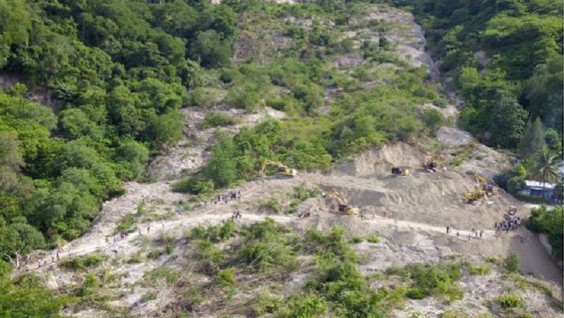 Viral Gunung Bergerak Tutup Jalan di Kupang NTT, Ternyata Begini Faktanya