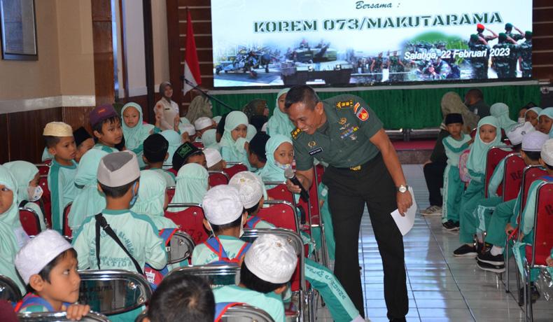 Begini Tingkah Lucu Ratusan Anak TK saat Geruduk Markas Korem 073/Makutarama