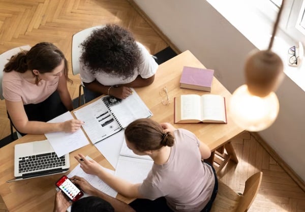 9 Contoh Kata Perujukan, Pengertian dan Jenisnya