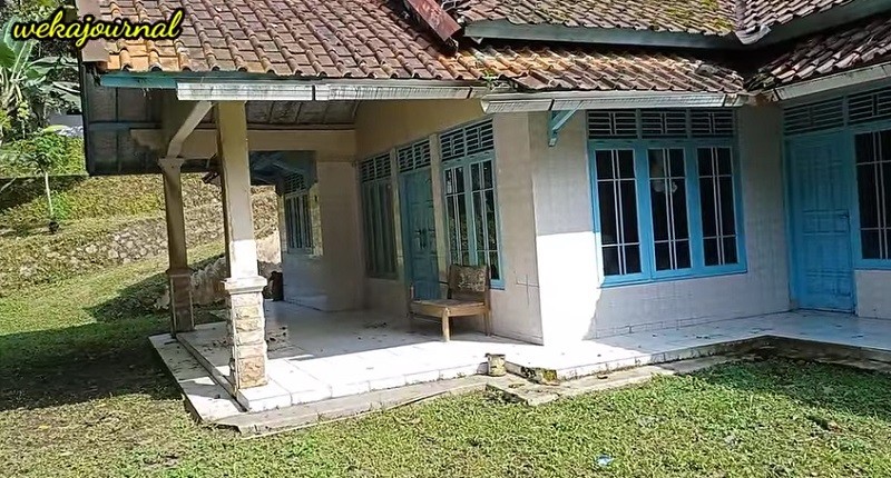Kampung Unik di Sumedang Ditinggalkan Warga, Rumah Kokoh Terbengkalai Tanpa Penghuni