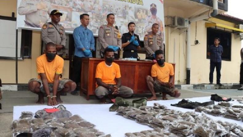 3 WNA Papua Nugini Ditangkap Bawa 11 Kg Ganja di Jayapura, Hendak Barter dengan Motor