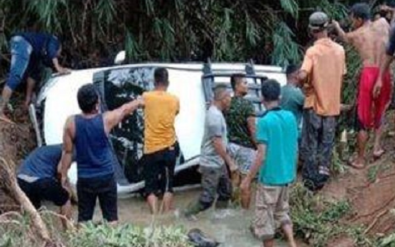 Banjir dan Longsor Terjang Lahat, Mobil hingga Ternak Warga Hanyut