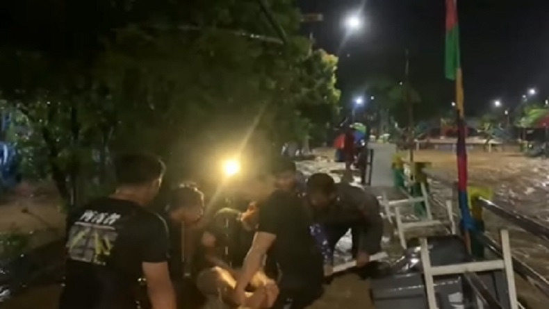 Antisipasi Banjir, Brimob Polda Kalsel Siapkan Tim SAR untuk Evakuasi Warga