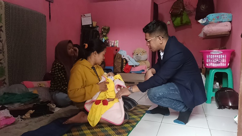 Kisah Pasutri di Jakut Tak Bisa Bayar Persalinan, Diancam Bayinya Diadopsi Orang Lain