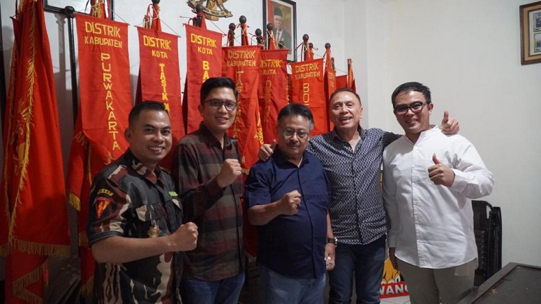 Iwan Bule Semringah Disinggung soal Bersanding dengan Desy Ratnasari di Pilgub Jabar 2024