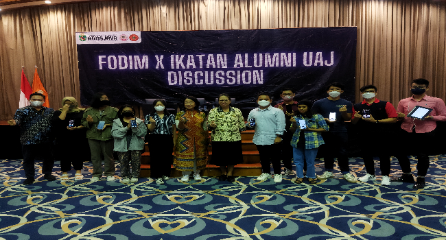 Dirut MNC Sekuritas Berbagi Tips Perencanaan Keuangan kepada Mahasiswa Unika Atma Jaya