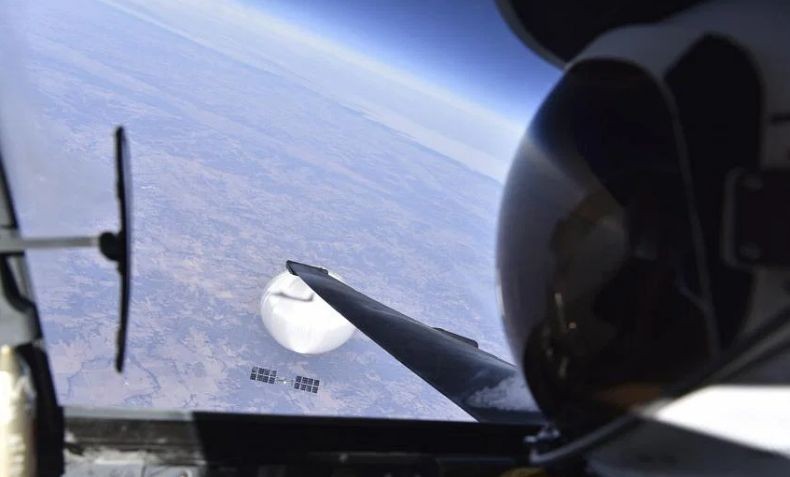 Pilot Jet Tempur AS Sempat Selfie Sebelum Tembak Jatuh Balon Mata-Mata China 