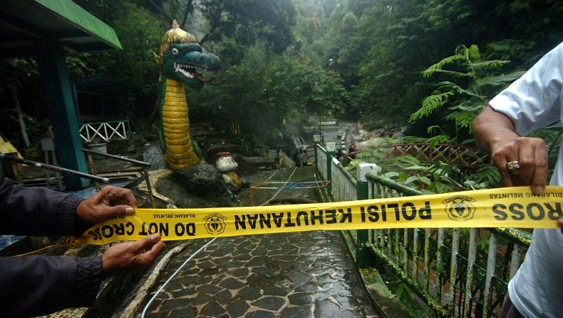 Banjir Bandang Terjang Objek Wisata Guci Tegal, Pemandian Air Panas Ditutup Sementara